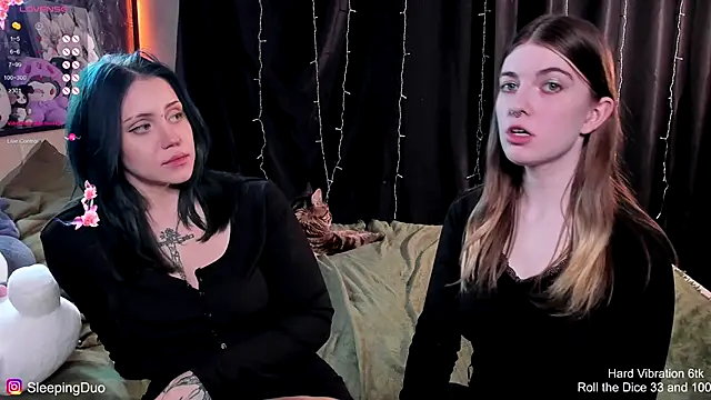 SleepingDuo live sex cam