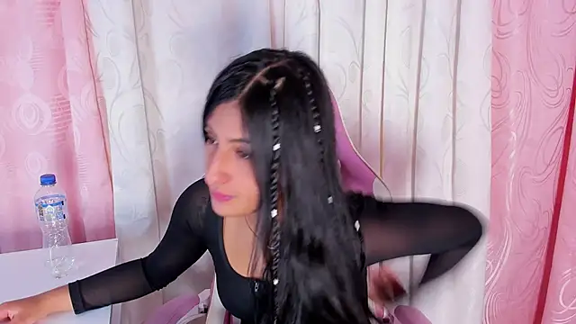 Sara_cloudy2 live sex cam