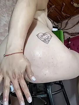 Kitty_Melodi live sex cam