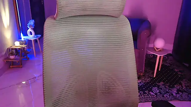 Mitikaa live sex cam