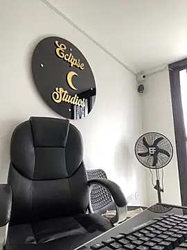 nico_18x live sex cam