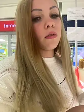 KittyMissyX live sex cam