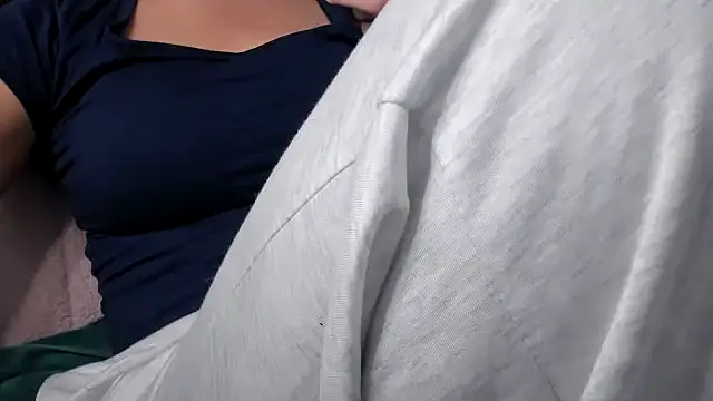 bigb00tyjudyyX live sex cam