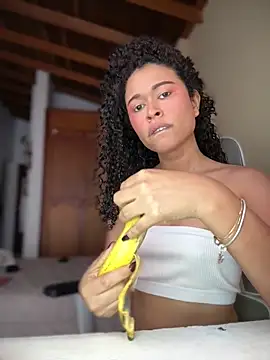 GabriSaenz live sex cam