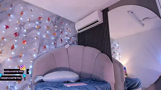 Katemoss70 live sex cam