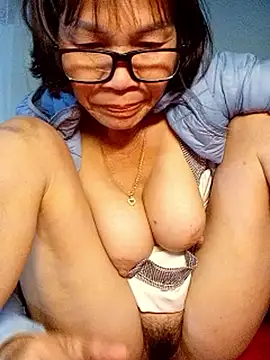 Ella3838 live sex cam