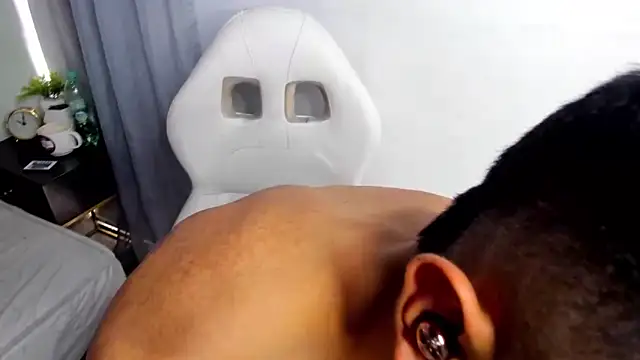 Lucii_fer_ live sex cam