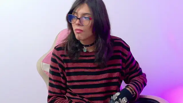 Lullaby_Charade live sex cam