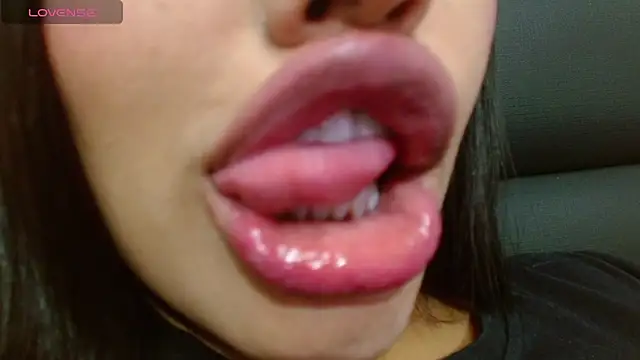 emily_brontee_ live sex cam