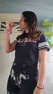 lindasyt live sex cam