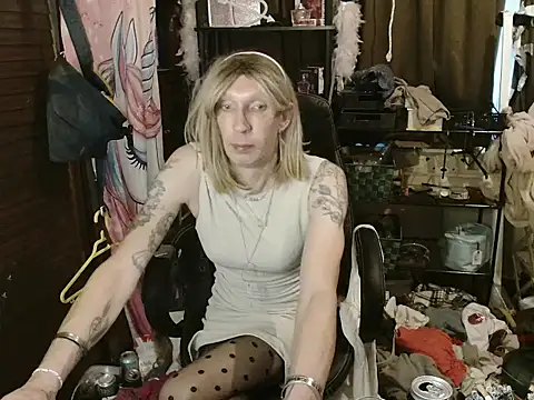 Ombeline1 live sex cam