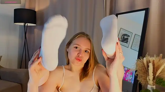 VinnieSerrano live sex cam