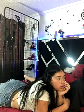 1lovelygirls live sex cam