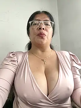 __valentina18 live sex cam