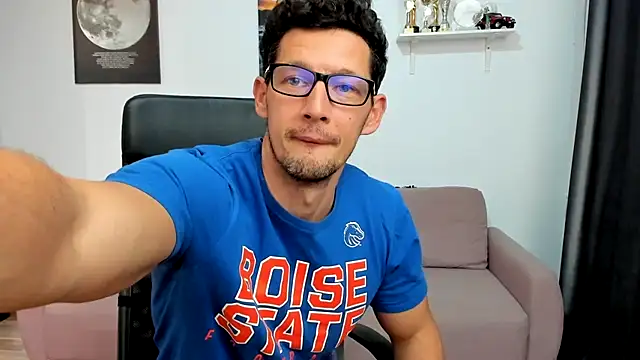 BrutusK08 live sex cam