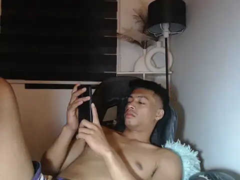Asian_gregor live sex cam