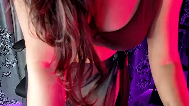 SexyAndHottie live sex cam