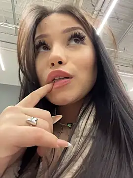 Chloe__Moon live sex cam