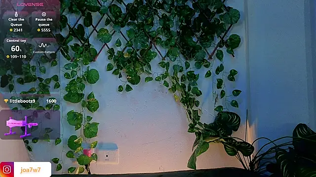 Levii_Ackermann live sex cam