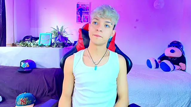 twink_sebas_ live sex cam