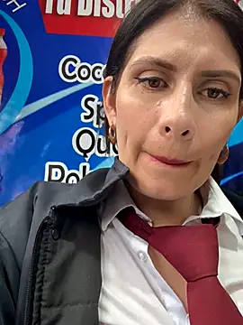 Alysson-- live sex cam