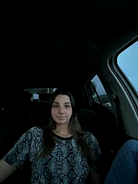 DoriDeluxe66 live sex cam