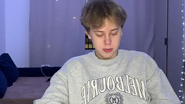 _bee_boy_ live sex cam