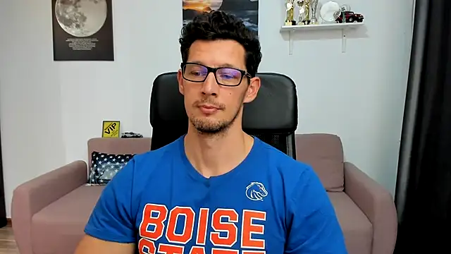 BrutusK08 live sex cam