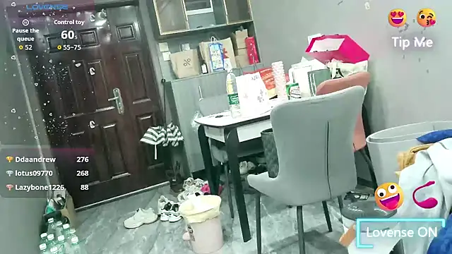 xiaoLI-2025 live sex cam