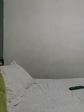 Jully_isla live sex cam