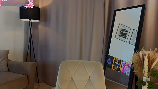 VinnieSerrano live sex cam