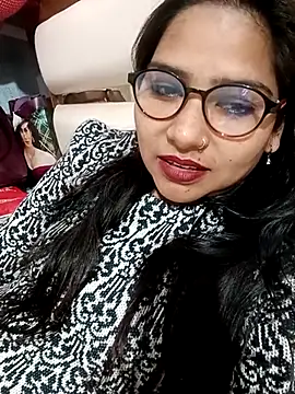 urvashi01224 live sex cam