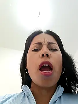 _andrea30 live sex cam