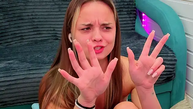 Misss_Vikk live sex cam