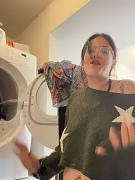 SafeinouterSpace live sex cam