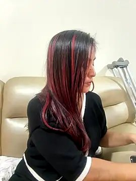 MonicaMoret live sex cam