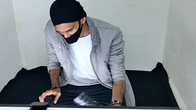 Max_morning_star live sex cam