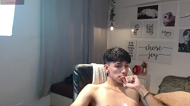 AmethystShadow17 live sex cam