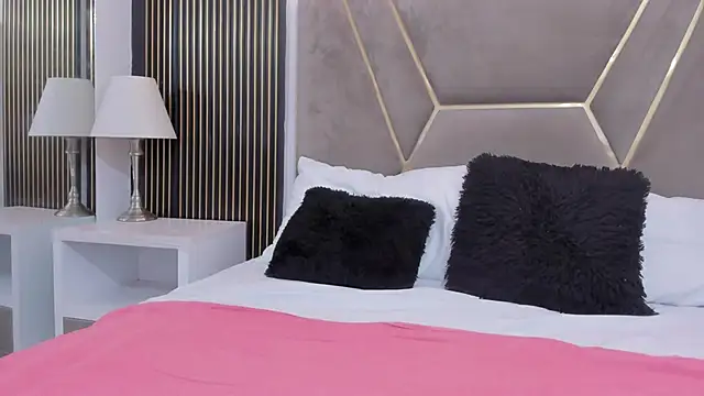 Amalia_Queen_ live sex cam