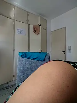 Lunita86 live sex cam