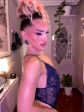 Crystal_________ live sex cam