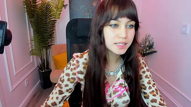 TiffanyYounge live sex cam