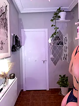 Crystal_________ live sex cam