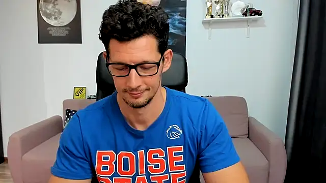 BrutusK08 live sex cam