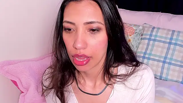 Miss_veronicaa2 live sex cam