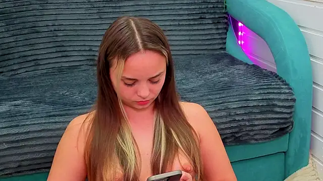 Misss_Vikk live sex cam