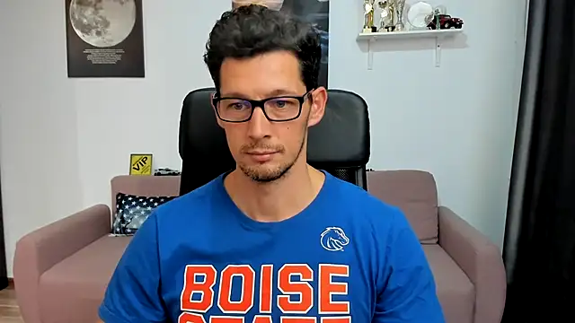 BrutusK08 live sex cam