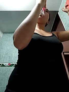 Bonny_Klote live sex cam