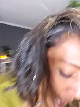 Goldenlace live sex cam