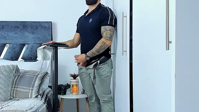 Zack_Froone live sex cam